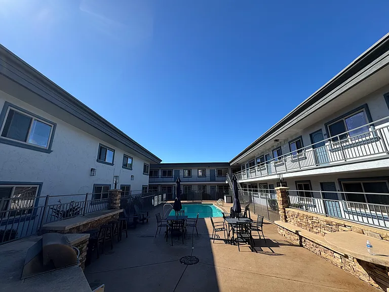 1450 Iris Ave #11 — Photo 13