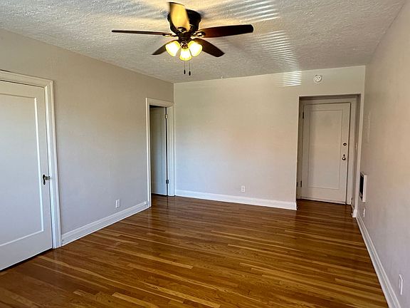 2nd image of 1405 SE Belmont St APT 65