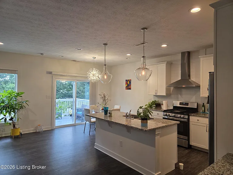 10325 Truman Way — Photo 8