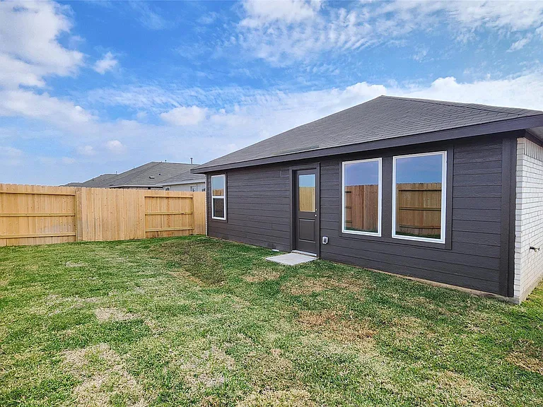 26850 Cascade Sunrise St — Photo 40