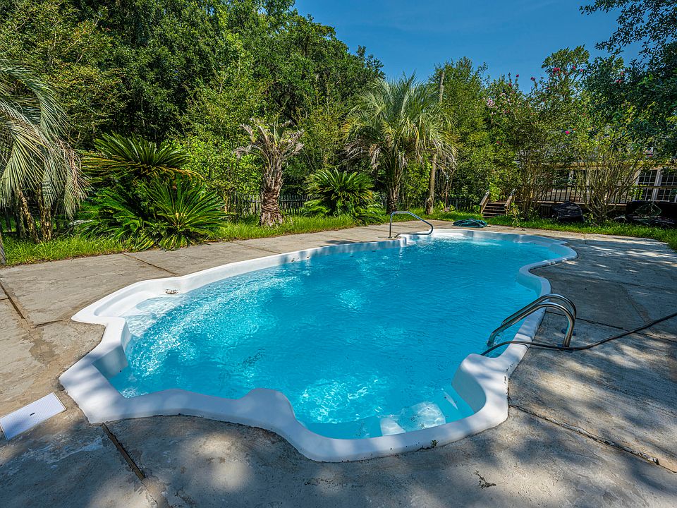 1st image of 2682 Starfish Dr