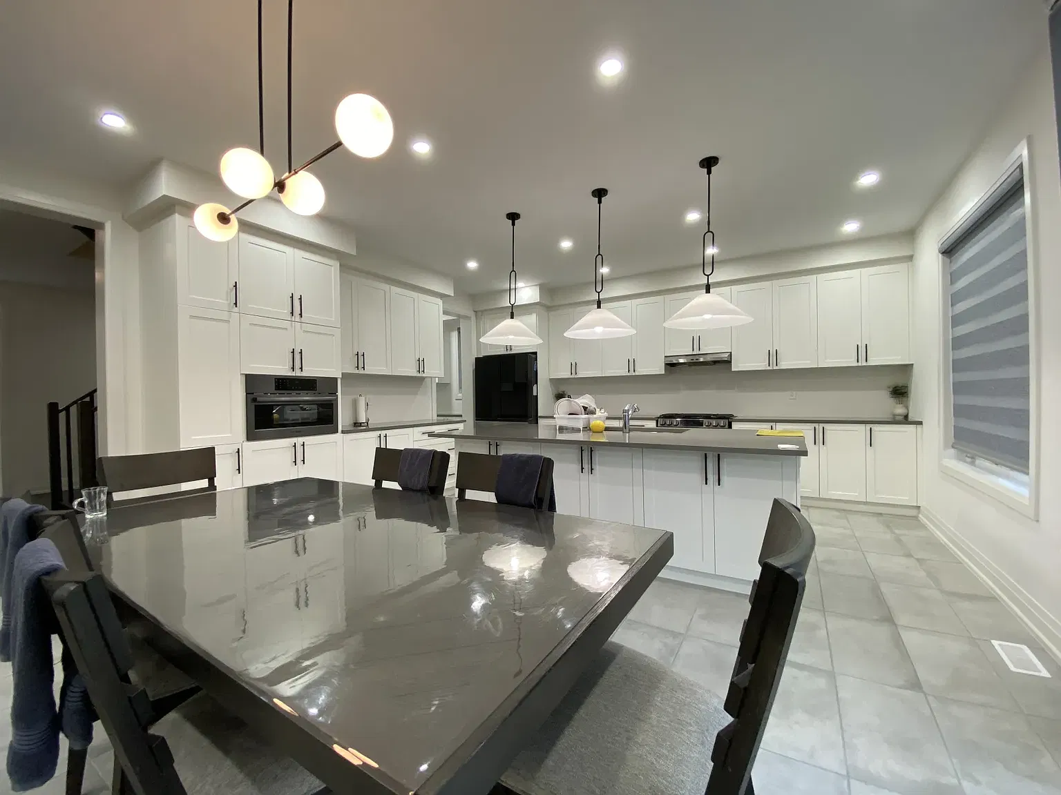 4 bed, 2000 sqft, $4,500 — Photo 1
