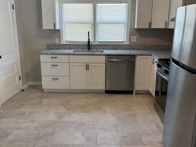 10607 Richmond Ave — Photo 3