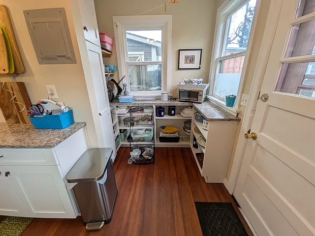 608 E Geyser St — Photo 7