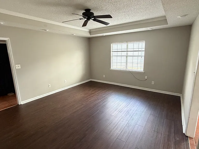 4217 Abingdon Ct — Photo 2
