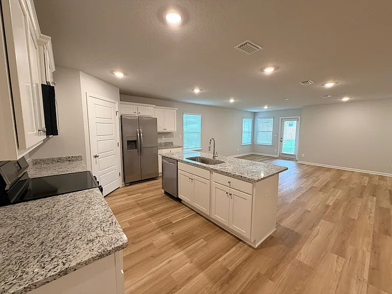 10555 Lowell St W — Photo 5