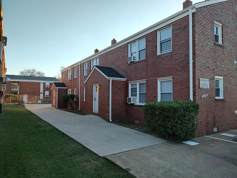 1229 W Ocean View Ave #A — Photo 12