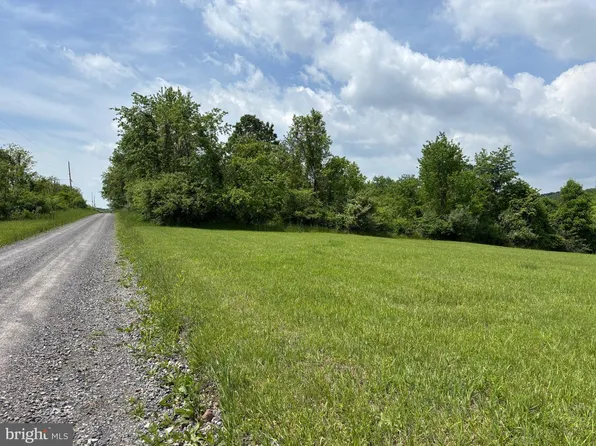 Apple Dr, Romney, WV 26757