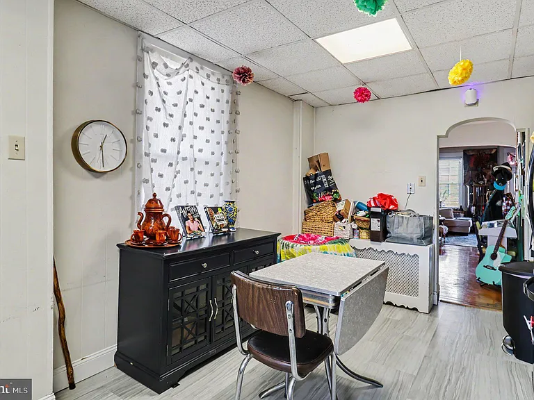154 W Salaignac St — Photo 9
