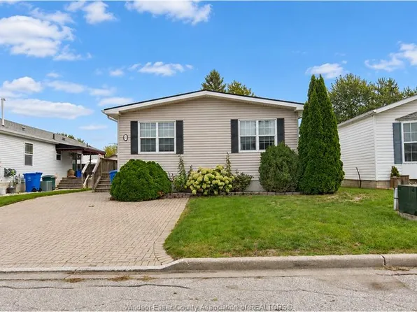 62 Malden Hill Dr, Amherstburg, ON N9V 3E1