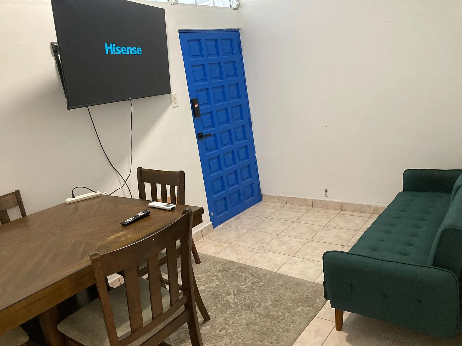 2 bed, $1,100 — Photo 4