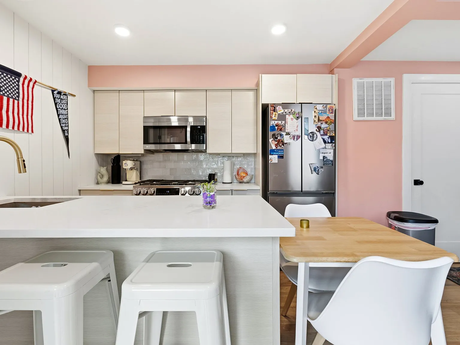 2 bed, 2.5 bath, 800 sqft, $3,400 — Photo 4
