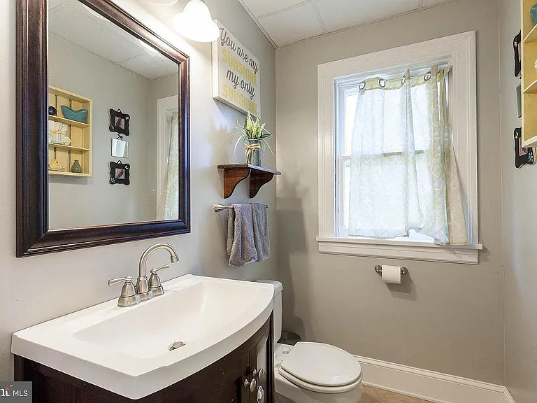 84 W Green St — Photo 15