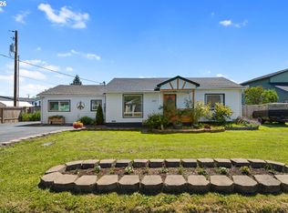 1997 Castle Ave, Roseburg, OR 97471