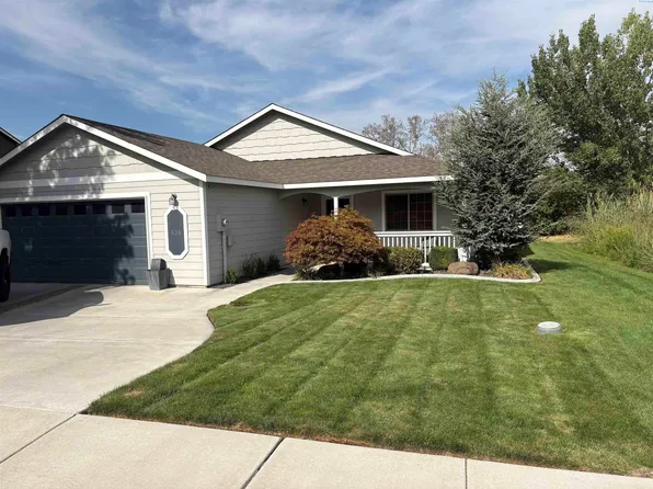 438 Charbonneau Dr, Richland, WA 99352