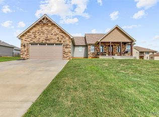 109 Shepherd Mountain Rd, Farmington, MO 63640