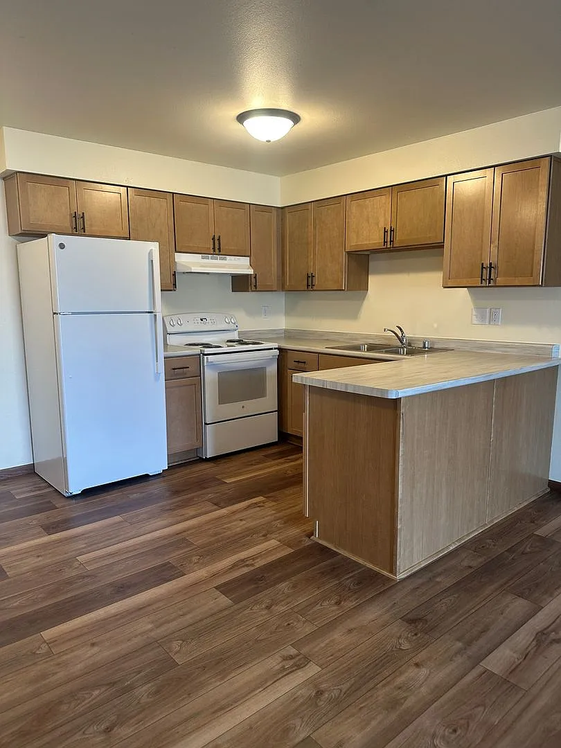 Shadow Creek Apartments — Photo 4