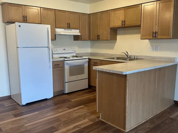 Shadow Creek Apartments