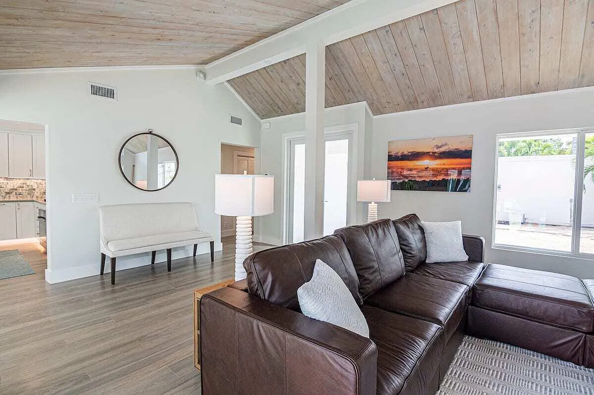 2 bed, 2.5 bath, 1508 sqft, $20,000 — Photo 4