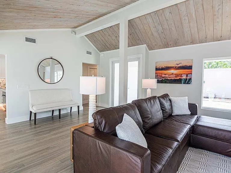 103 W Sandpiper Cir — Photo 4