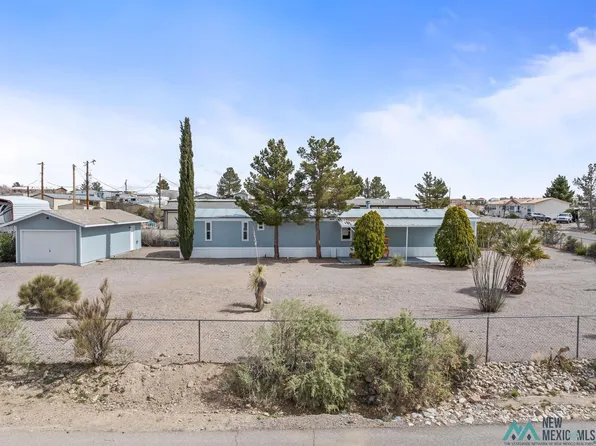 111 Nambe Ave, Elephant Butte, NM 87935