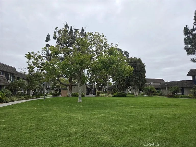 4128 Elizabeth Ct — Photo 25