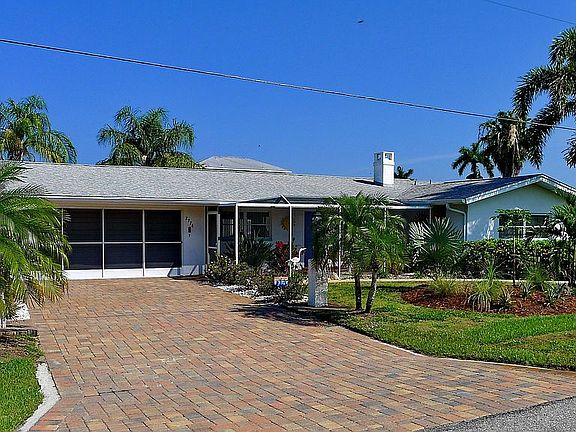 House w/screened garage