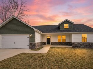 138 Sawgrass Ave, Vine Grove, KY 40175