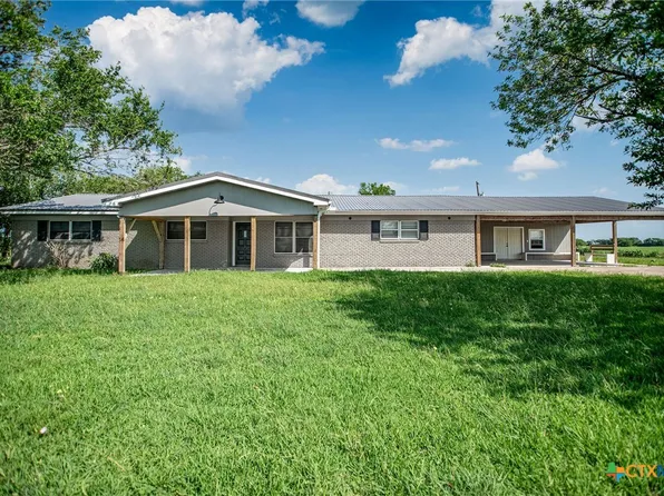 248 Park Rd, Port Lavaca, TX 77979