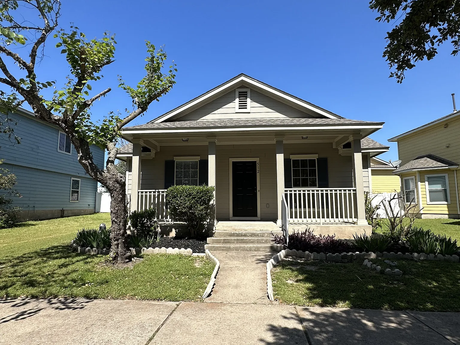 Charming 2 bedroom, 2 bath in Highland Park Subdivision. — Photo 1