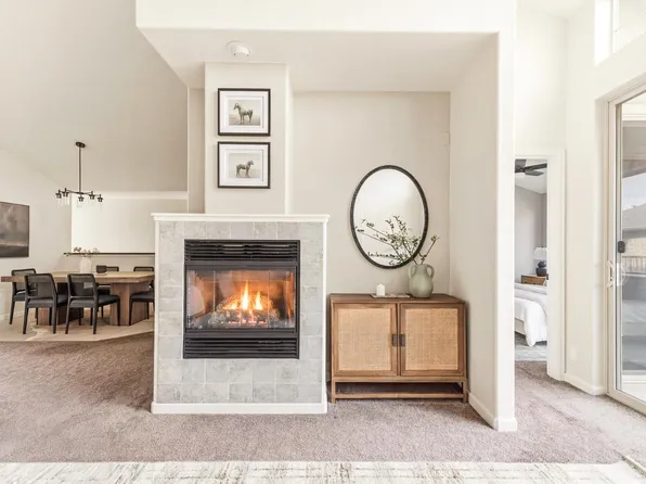 8595 Gold Peak Dr #E, Highlands Ranch, CO 80130