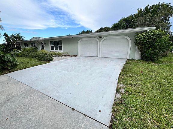 3rd image of 7828 Saint Andrews Road