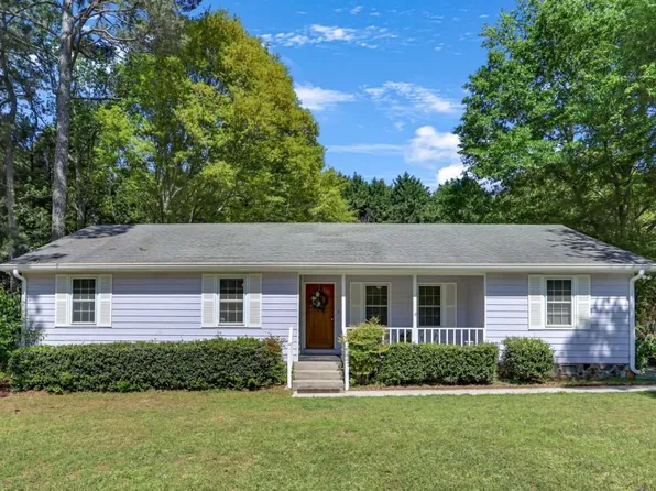 1121 Granite Ln, Loganville, GA 30052