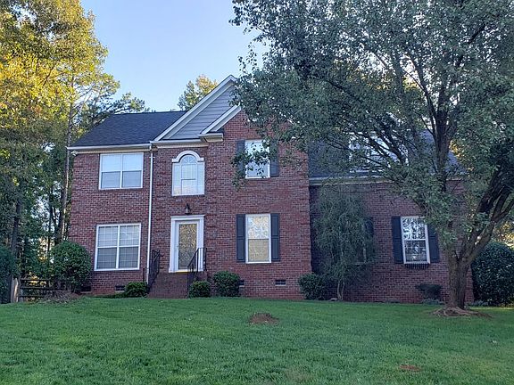 2nd image of 2801 Redfield Dr