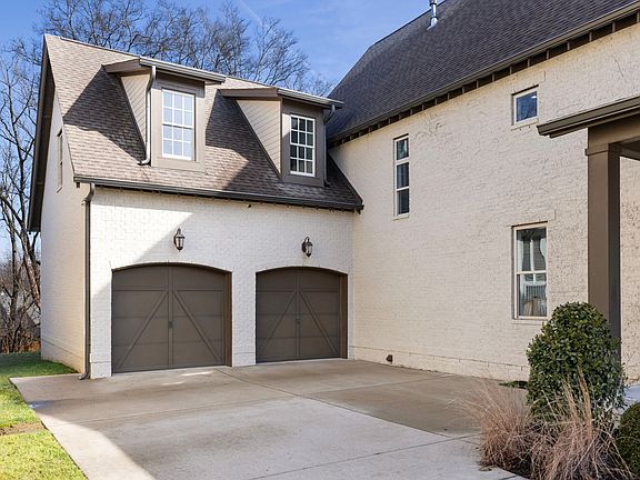 3rd image of 3066 Allenwood Dr
