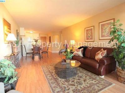 407 Orange St APT 307, Oakland, CA, 94610