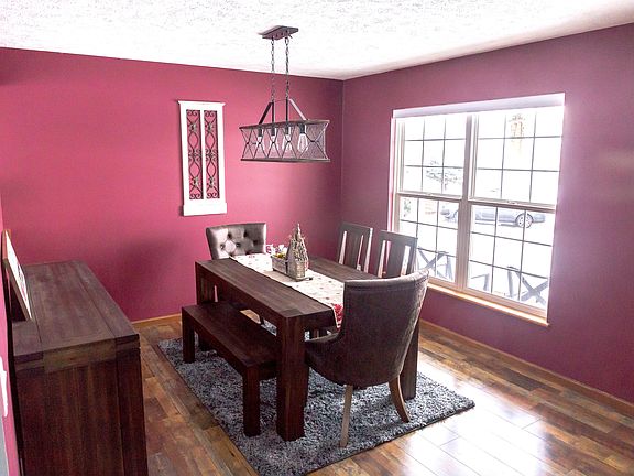 3rd image of 1375 Bentree Dr SE