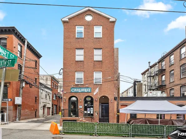 61 6th St APT 1, Hoboken, NJ 07030
