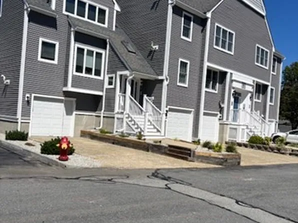 700 Shore Dr Unit 902, Fall River, MA 02721