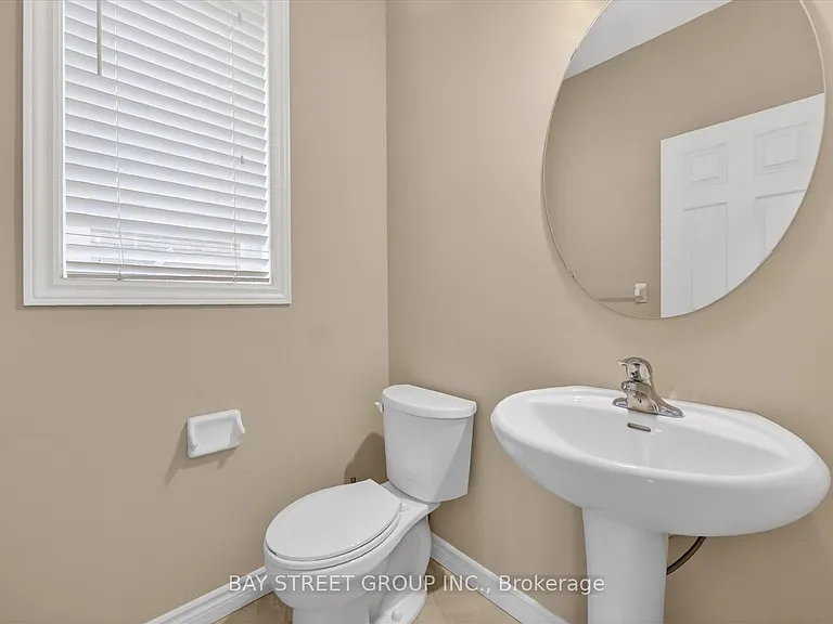 445 Avens St — Photo 11
