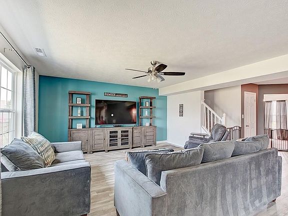 2nd image of 2278 Jaybird Dr