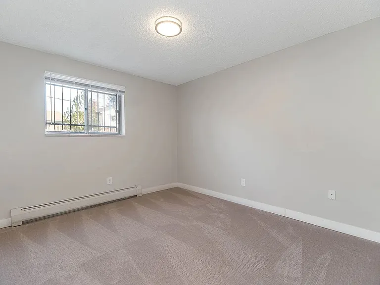 Caravelle Apartments — Photo 22