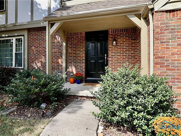 2nd image of 884 Bexley Dr