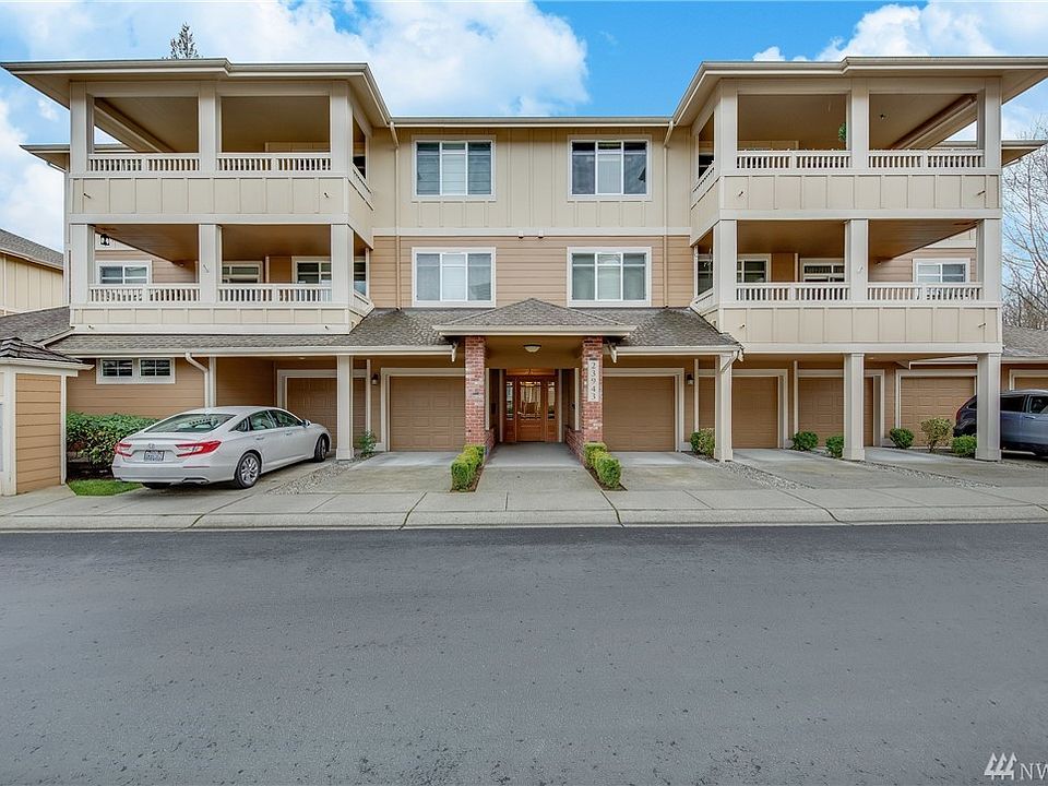 1st image of 23943 NE 115th Ln Unit 201