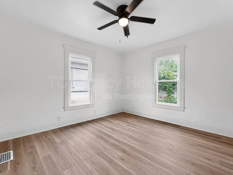 1527 Farland Ave — Photo 32