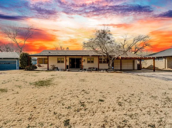 1317 N Parkwood Ln, Wichita, KS 67208