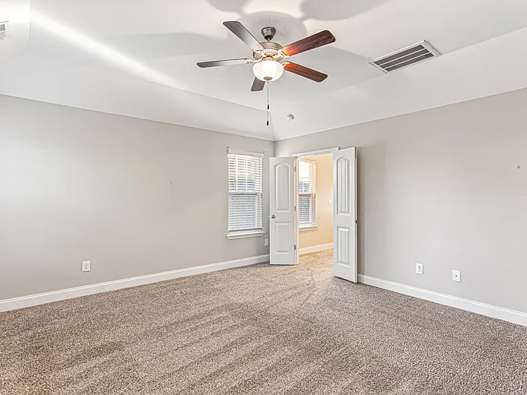 2240 Mannington Dr — Photo 27