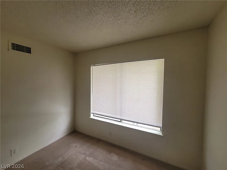 4760 Woodridge Rd — Photo 55