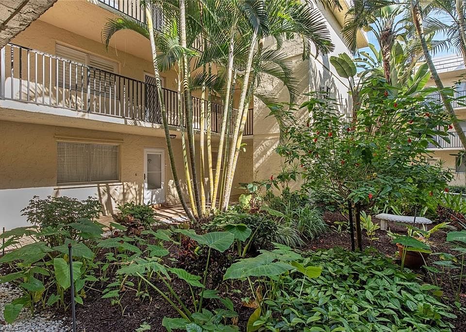 1st image of 788 Park Shore Dr
