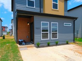 950 Illinois Ave, Centerton, AR 72719